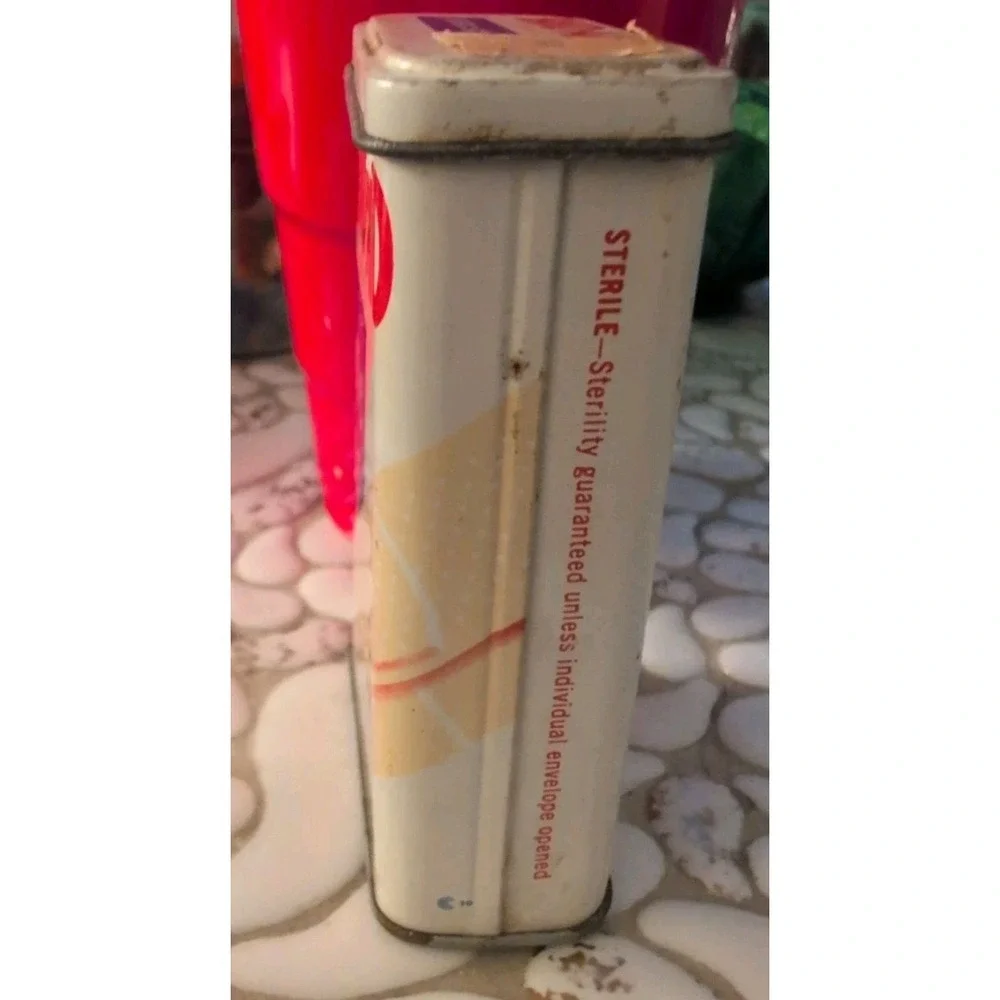 VTG Johnson & Johnson Band-Aid Metal Tin W/Original Plastic Strips included!